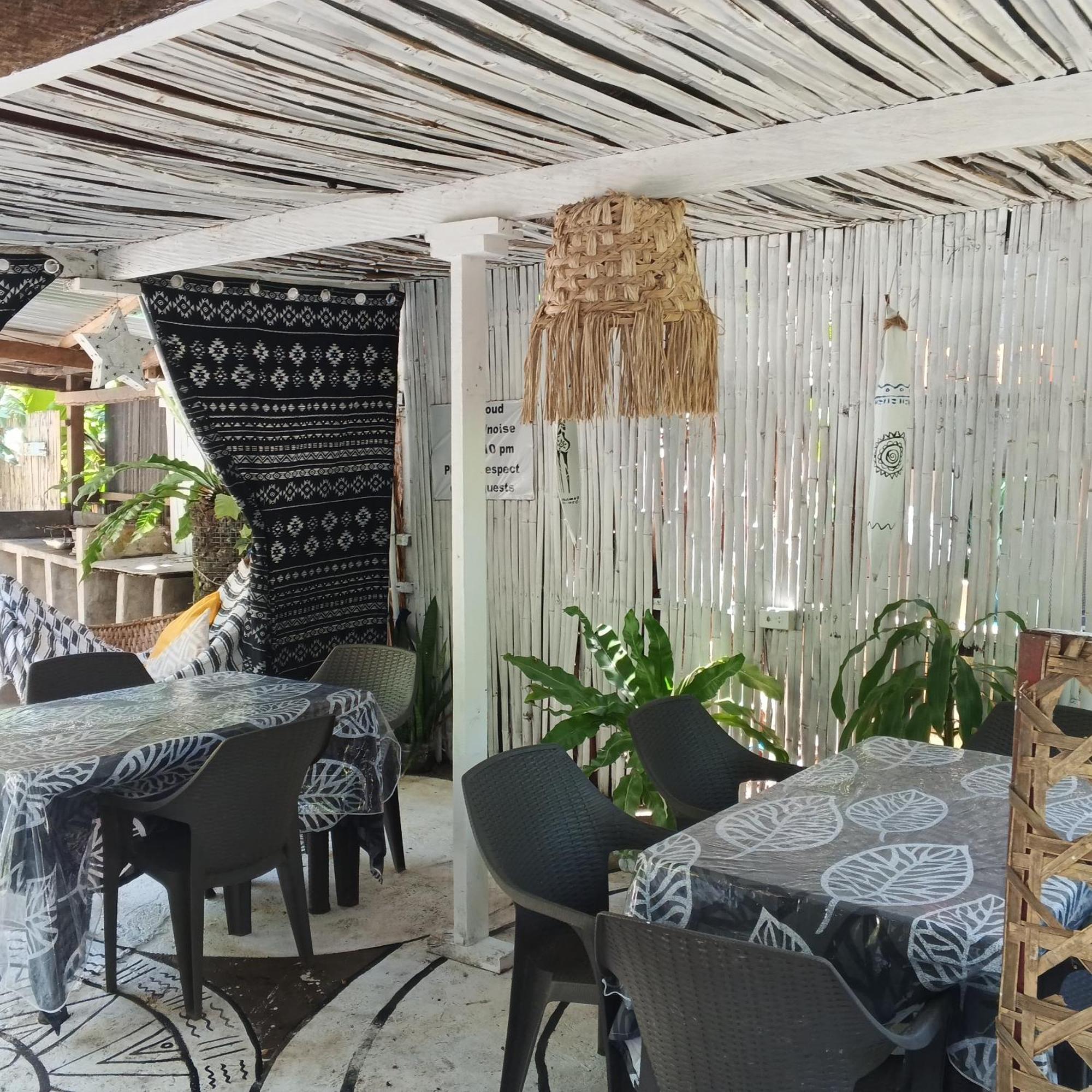 Hotel Two Crazy Monkeys Bakhawan Exterior foto